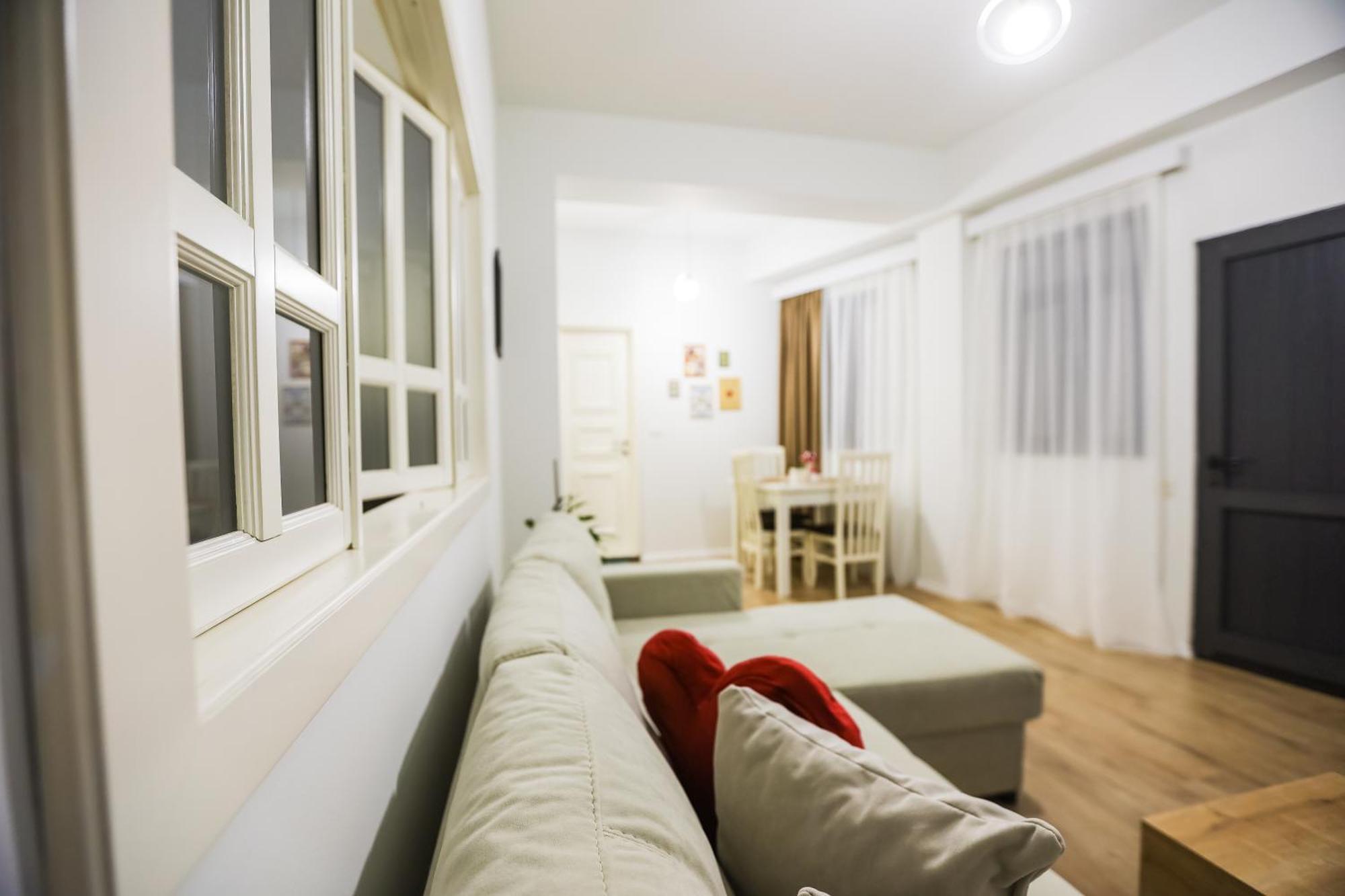 At Bazaar Central Apartment Tirana Exterior photo